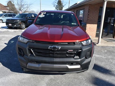 Used 2023 Chevrolet Colorado Trail Boss w/ Technology Package image 9