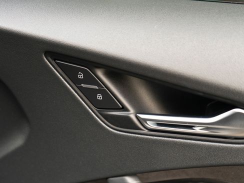 Used 2018 Audi TT RS image 29