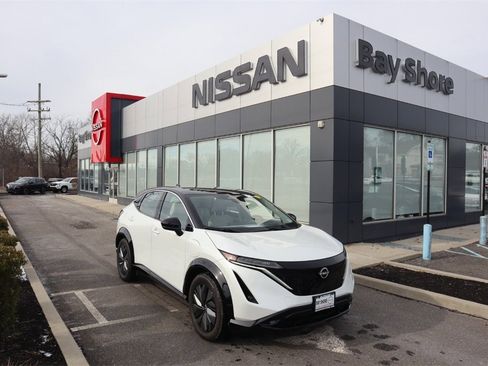 Certified 2024 Nissan Ariya ENGAGE image 2