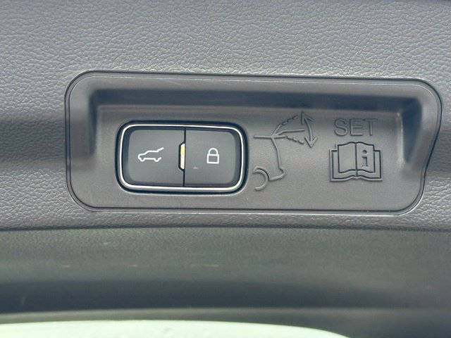 Used 2026 Ford Explorer Active w/ Active Comfort Package RWD image 13