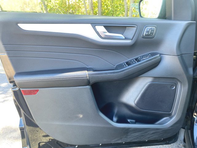 Used 2025 Ford Escape Platinum AWD/4WD image 22