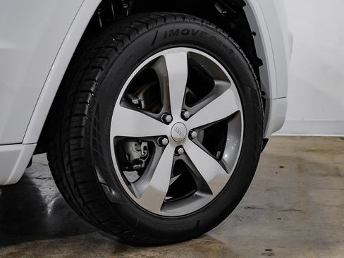 Used 2015 Jeep Grand Cherokee Overland w/ Advanced Technology Group RWD image 54