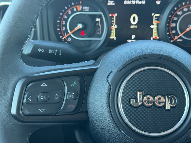 Certified 2025 Jeep Gladiator Mojave AWD/4WD image 24