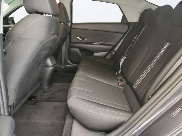 Used 2021 Hyundai Elantra SEL w/ Convenience Package FWD image 23