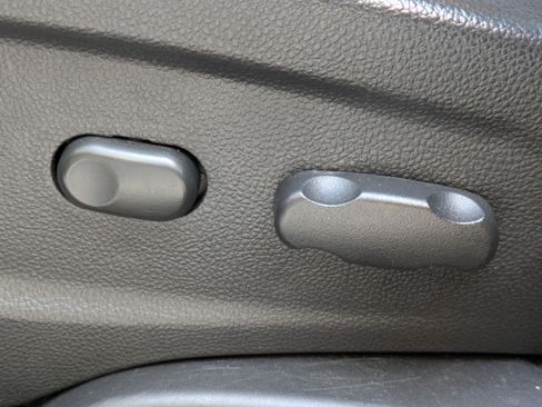 Certified 2019 Buick Encore Sport Touring w/ Safety Package image 21