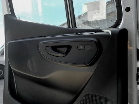 New 2026 Mercedes-Benz Sprinter 2500 image 13