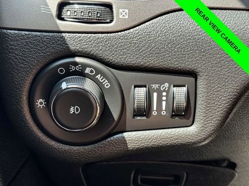 Used 2021 Jeep Cherokee Latitude Lux image 11