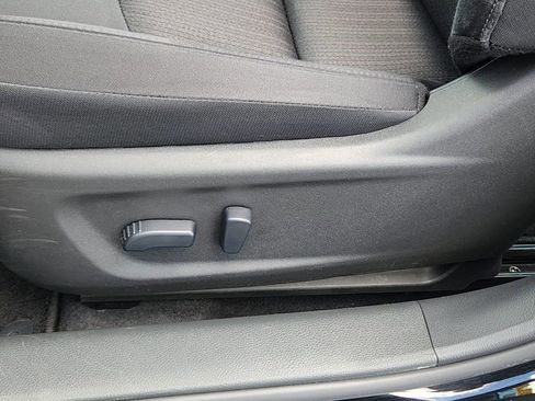 Used 2025 Nissan Altima 2.5 SV FWD image 9
