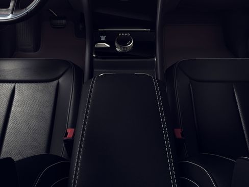 New 2026 Jeep Grand Cherokee Limited AWD/4WD image 16