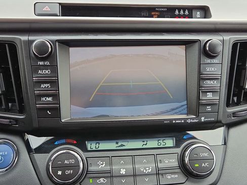 Used 2017 Toyota RAV4 XLE w/ All Weather Liner Package AWD/4WD image 15