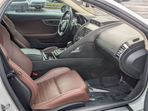 Used 2018 Jaguar F-TYPE Convertible image 22