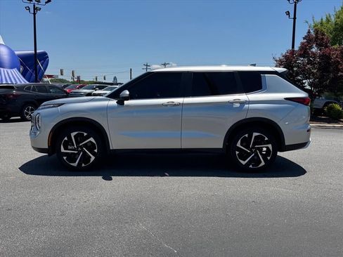 Used 2023 Mitsubishi Outlander SE FWD image 6