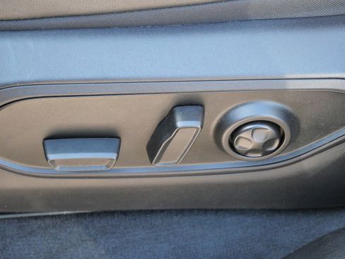 Used 2024 Jeep Grand Cherokee L Limited w/ Luxury Tech Group II image 21