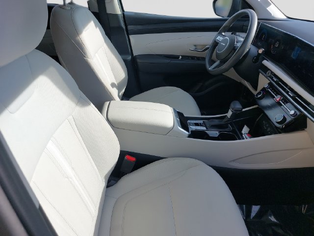 Used 2025 Hyundai Tucson SEL AWD/4WD image 10