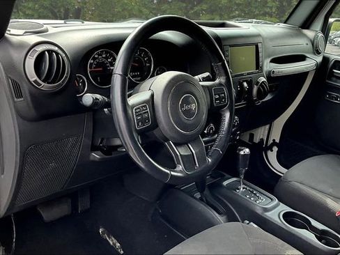 Used 2017 Jeep Wrangler Unlimited Sport w/ Quick Order Package 24S AWD/4WD image 15