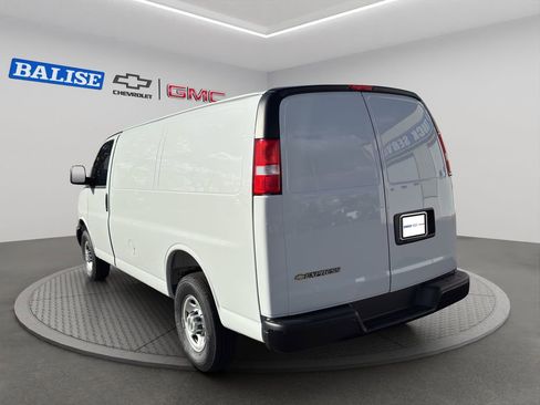 New 2025 Chevrolet Express 3500 w/ Driver Convenience Package image 8
