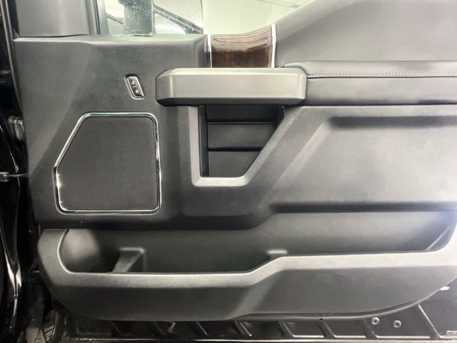 Used 2017 Ford F250 Platinum w/ Platinum Ultimate Package AWD/4WD image 16
