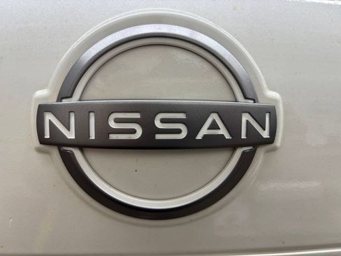 Used 2023 Nissan Rogue SV AWD/4WD image 32