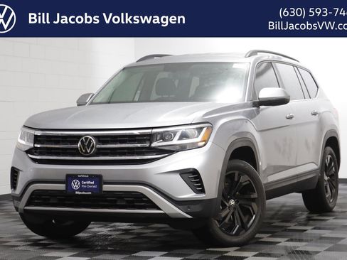 Certified 2022 Volkswagen Atlas SE image 1