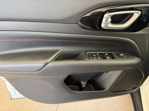 Used 2025 Jeep Compass Trailhawk w/ Trailer Tow Group image 20