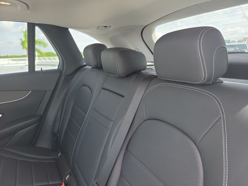 Used 2020 Mercedes-Benz GLC 300 image 12