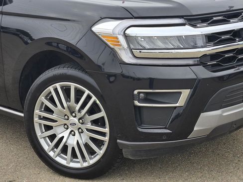 Used 2024 Ford Expedition Max Limited image 2