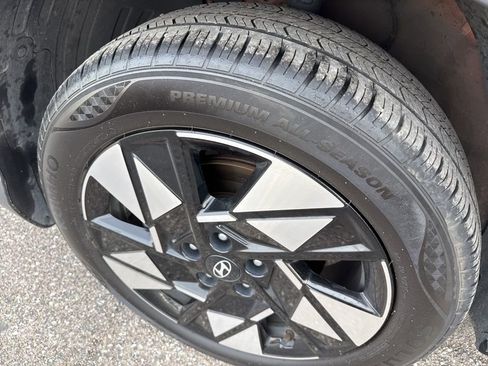 Used 2024 Hyundai Kona SEL image 10