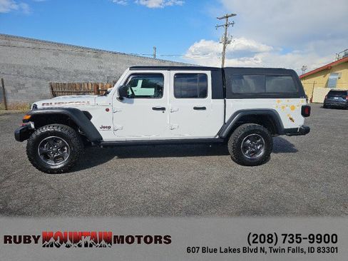 Used 2023 Jeep Gladiator Rubicon w/ Cold Weather Group image 4