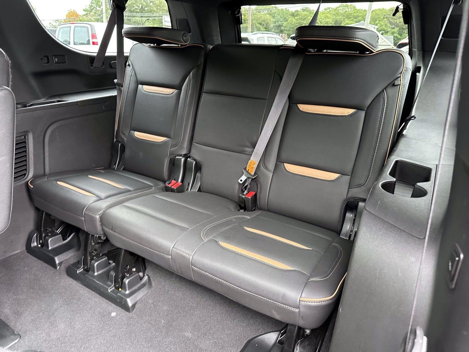 Used 2023 GMC Yukon XL AT4 w/ AT4 Premium Package AWD/4WD image 14