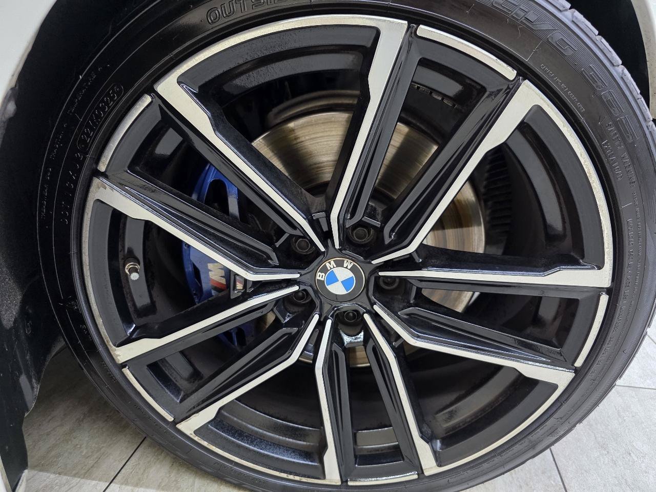 Used 2023 BMW M440i Coupe w/ Parking Assistance Package RWD image 41