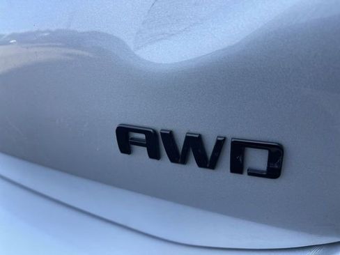 Used 2019 Chevrolet Equinox LT AWD/4WD image 13