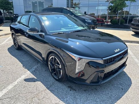 Used 2025 Kia K4 GT-Line w/ GT-Line Premium Package FWD image 6