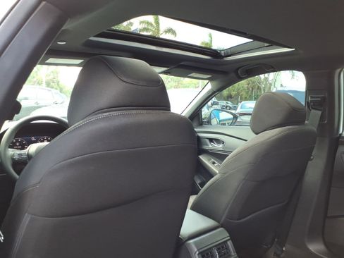 Used 2025 Honda Accord Sport image 8