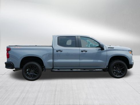 Used 2024 Chevrolet Silverado 1500 Custom Trail Boss w/ Turbomax Blackout Package AWD/4WD image 8