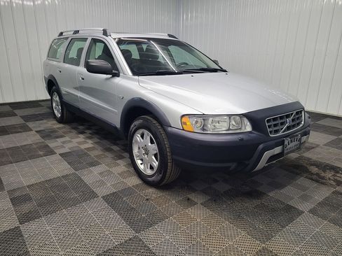 Used 2006 Volvo XC70 Ocean Race Edition AWD/4WD image 4