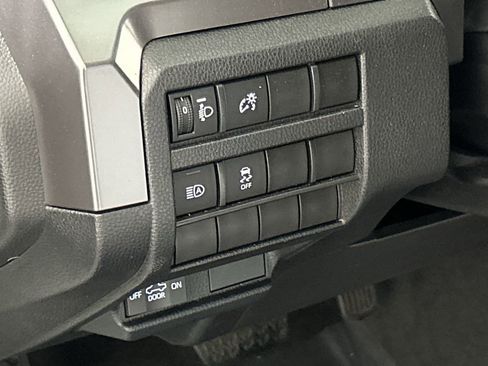 Used 2025 Toyota Tacoma SR5 image 12