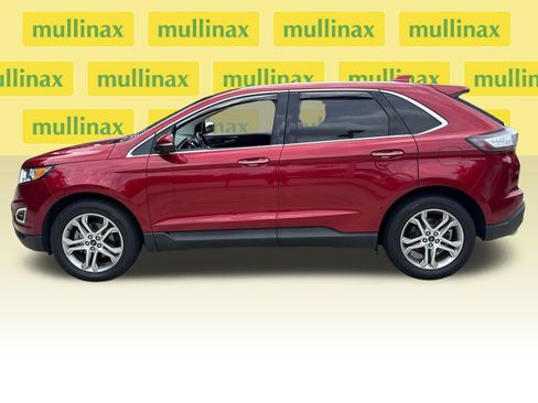 Used 2017 Ford Edge Titanium w/ Technology Package FWD image 10