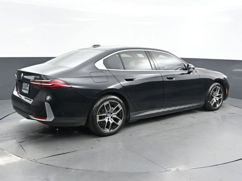 Used 2024 BMW i5 eDrive40i w/ M Sport Package image 7