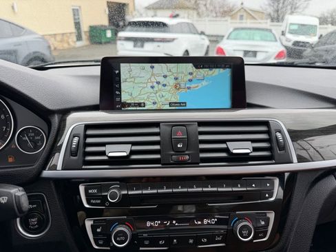 Used 2017 BMW 340i xDrive Sedan AWD/4WD image 18