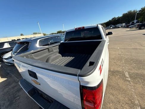 Used 2018 Chevrolet Silverado 1500 LT w/ Texas Edition AWD/4WD image 7