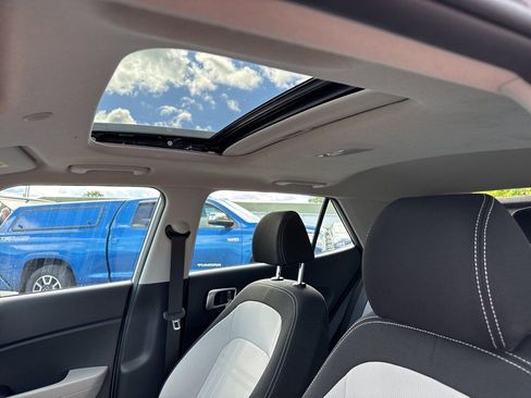 Certified 2023 Hyundai Venue SEL image 14