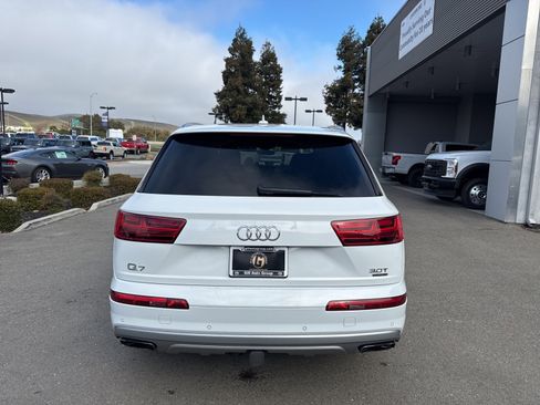 Used 2018 Audi Q7 3.0T Premium Plus image 6