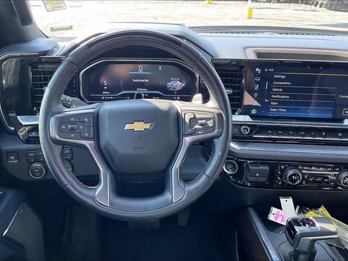 Used 2024 Chevrolet Silverado 1500 High Country image 5