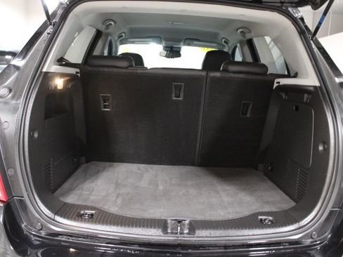 Used 2022 Chevrolet Trax LT w/ LT Convenience Package image 14