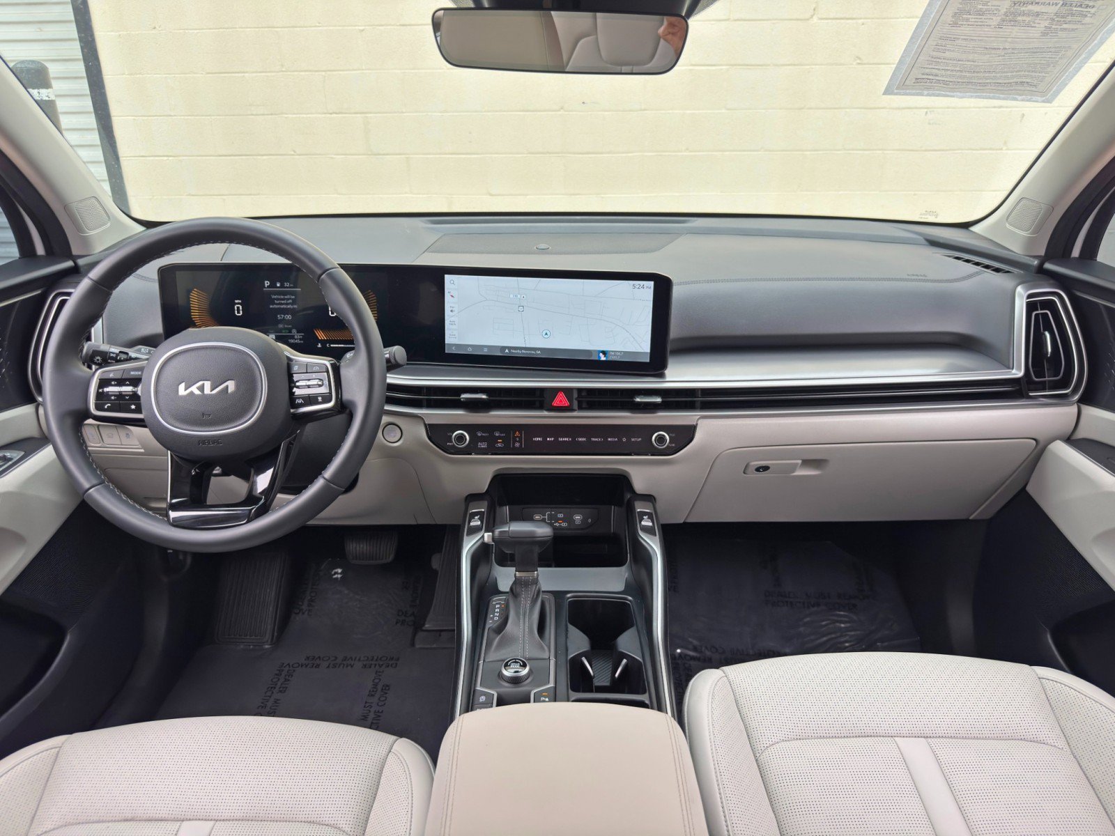 Used 2025 Kia Sorento EX w/ Panoramic Sunroof Package FWD image 12