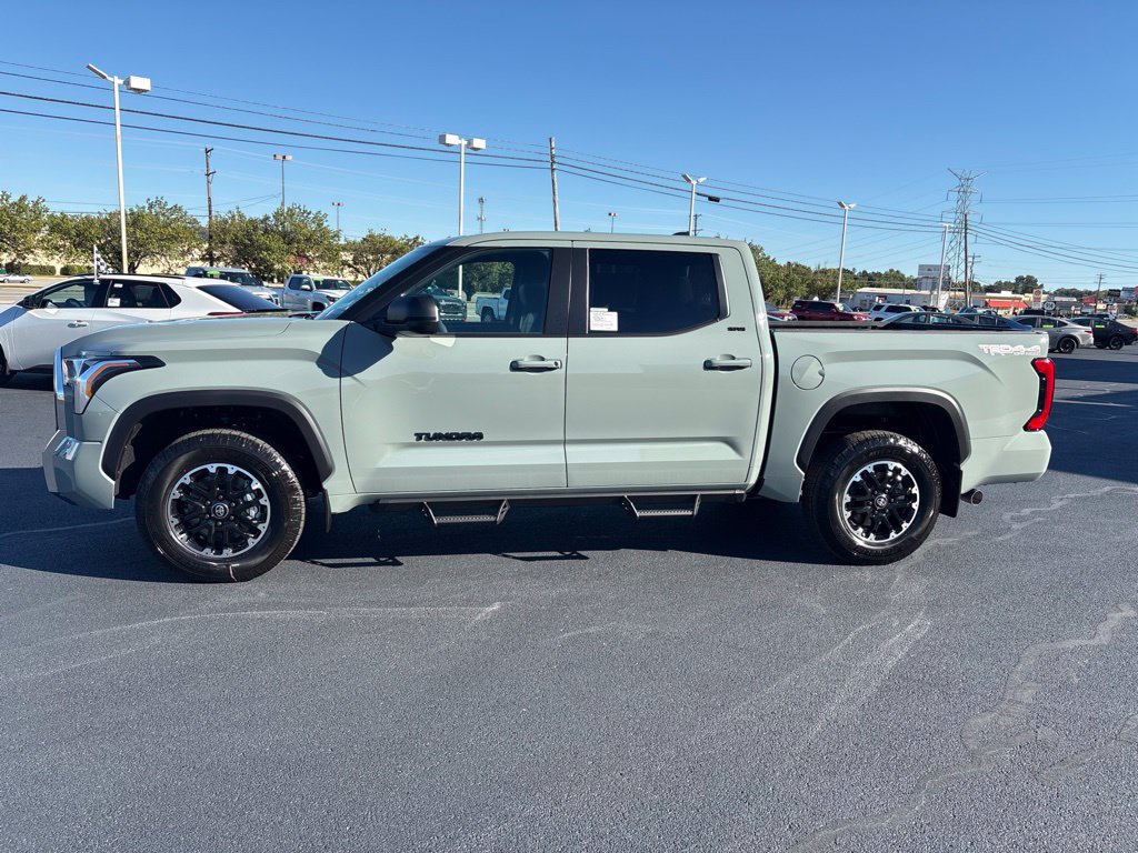 New 2026 Toyota Tundra SR5 w/ TRD Off-Road Premium Package AWD/4WD image 2