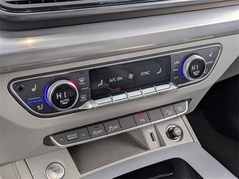 Used 2021 Audi Q5 2.0T Premium Plus w/ Premium Plus Package image 26