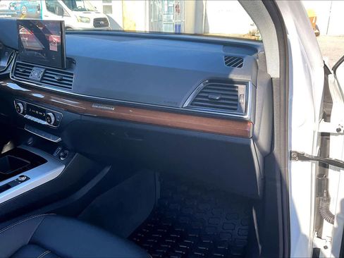 Used 2023 Audi Q5 2.0T Premium image 17
