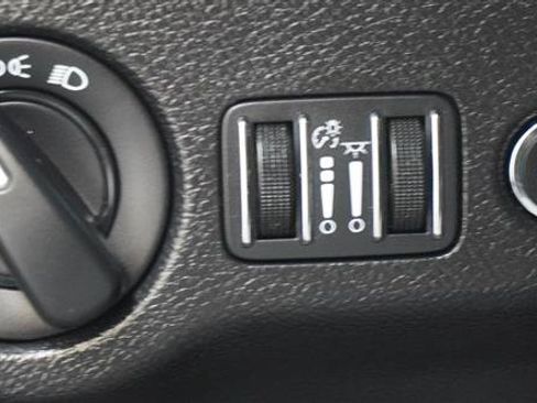 Used 2019 Dodge Challenger SXT AWD/4WD image 21