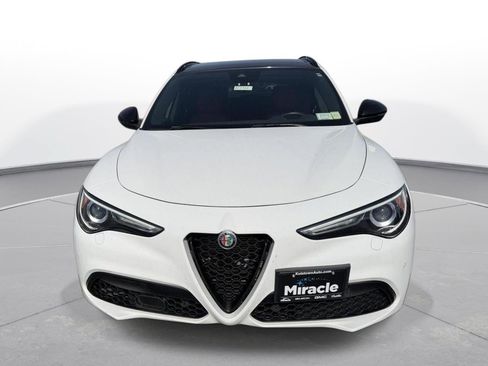 Used 2023 Alfa Romeo Stelvio Veloce AWD/4WD image 6